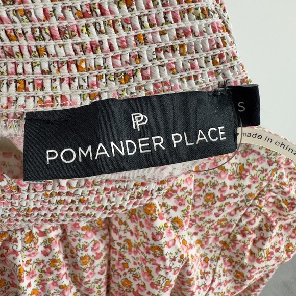 NEW Tuckernuck Pomander Place Floral Modoc Blouse Women Size S Smocked Mock Neck - Picture 9 of 14